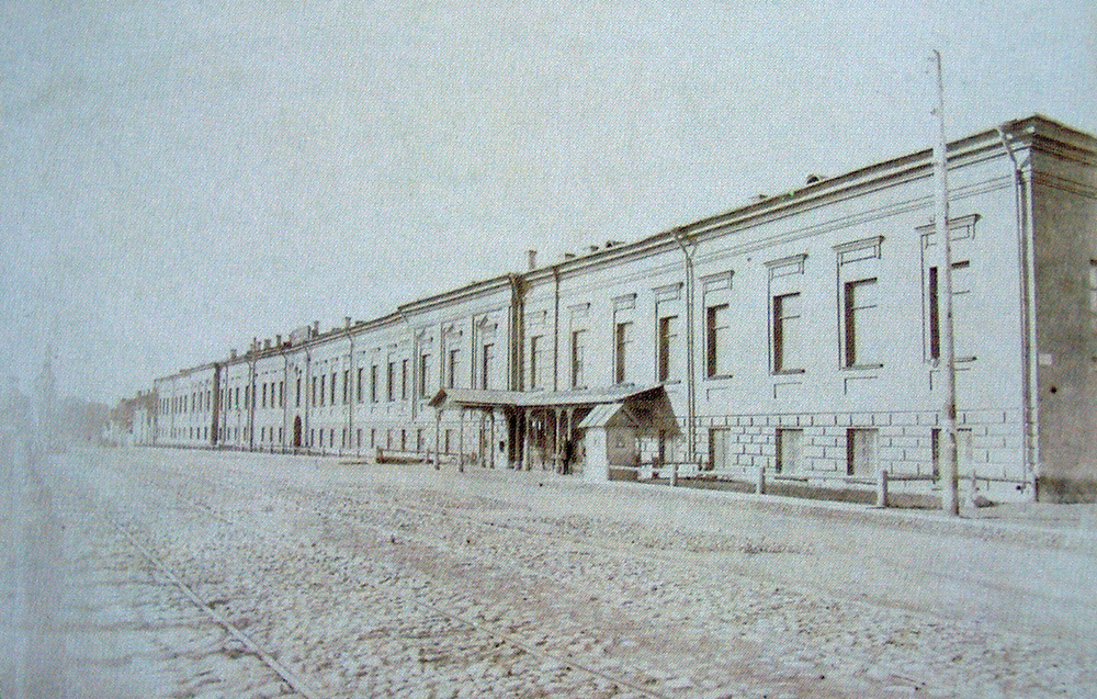 Фасад Императорского фарфорового завода