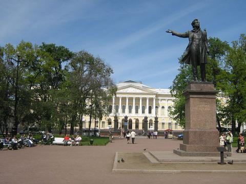 Памятник А. С. Пушкину в Михайловском сквере